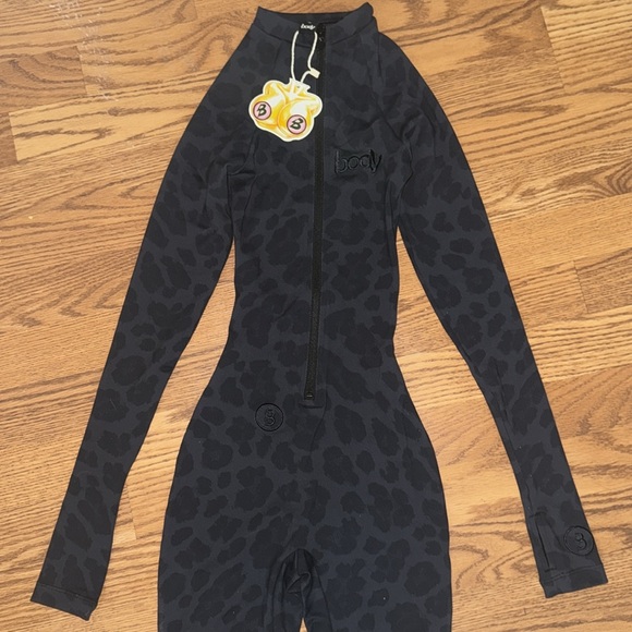 BODY BY RAVEN DARK GIRAFFE JUMPSUIT🦒🖤 - Picture 2 of 8